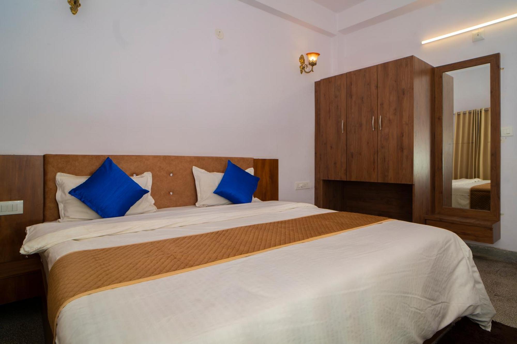 Devdarshan Hotel & Restaurant Удайпур Екстер'єр фото