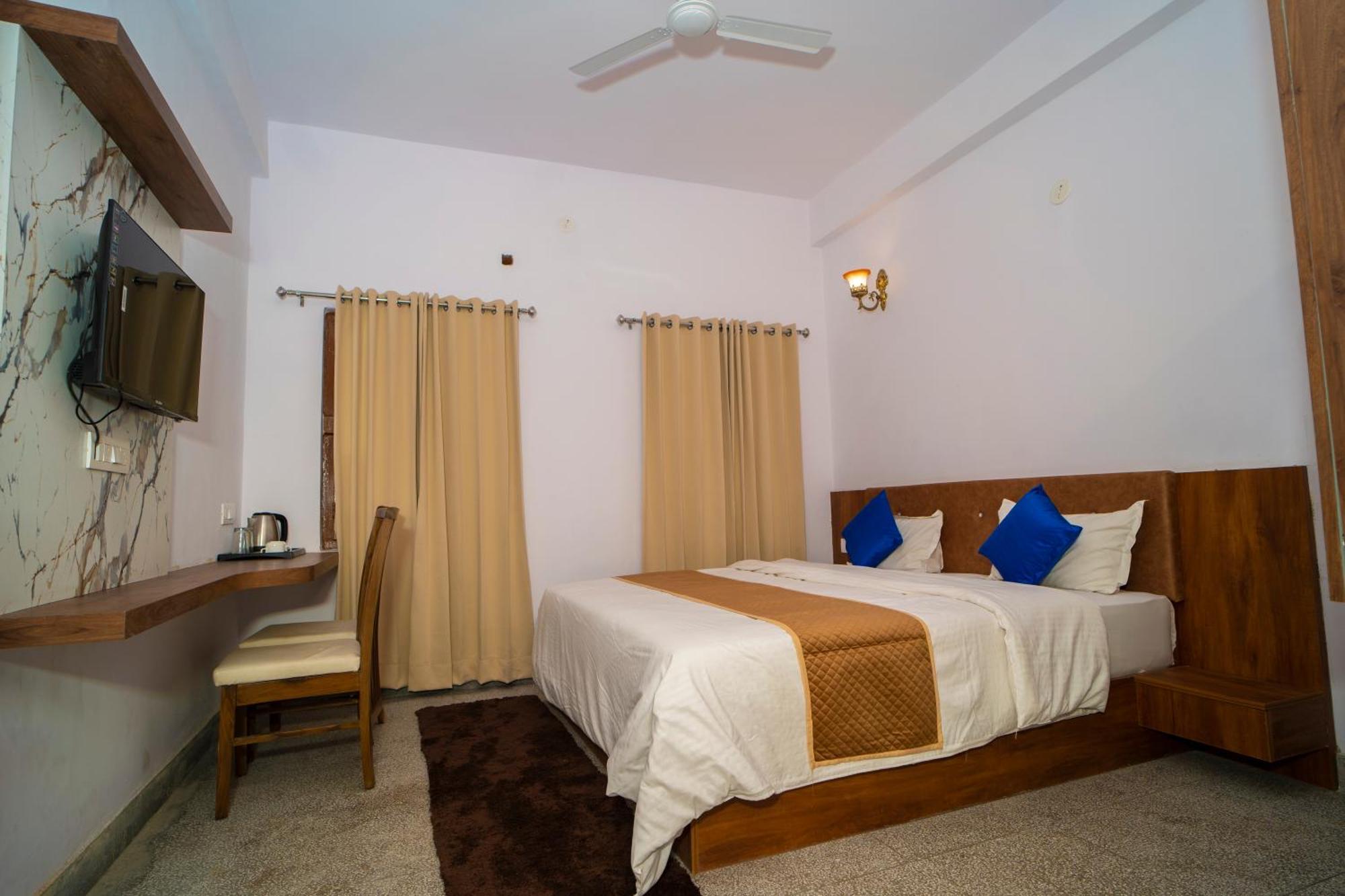 Devdarshan Hotel & Restaurant Удайпур Екстер'єр фото
