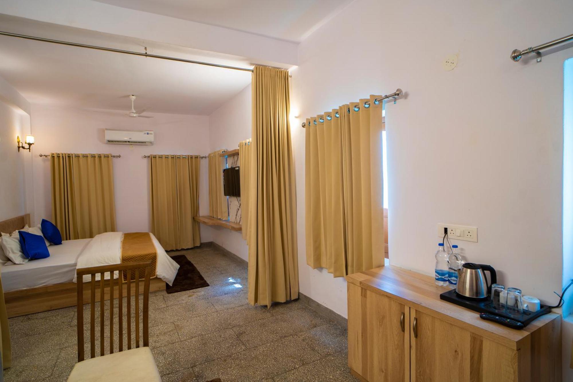 Devdarshan Hotel & Restaurant Удайпур Екстер'єр фото