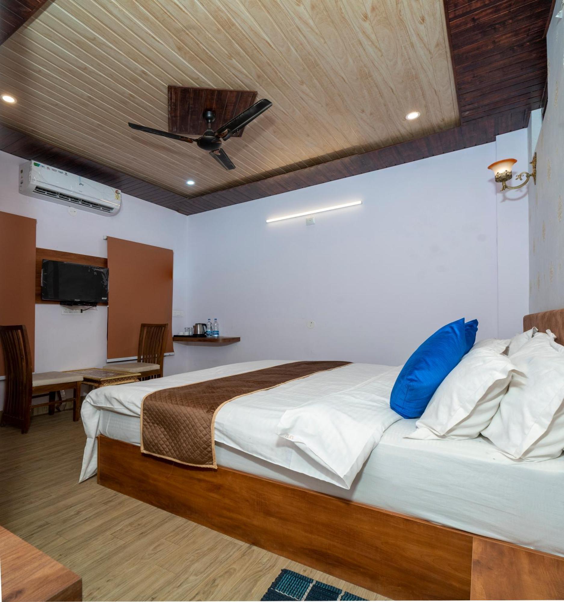 Devdarshan Hotel & Restaurant Удайпур Екстер'єр фото